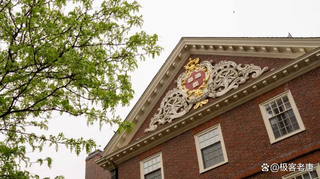 大V：特朗普不会对哈佛大学善罢甘休 白宫持续施压