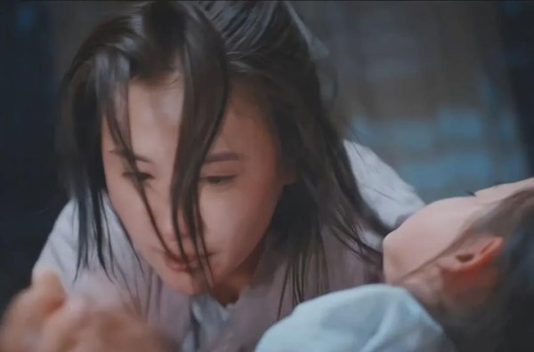 纪源优配 《灼灼韶华》：热依扎为演好命运多舛的禇韶华，有场戏哭连7小时